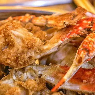 food, chicken wings and fried chicken