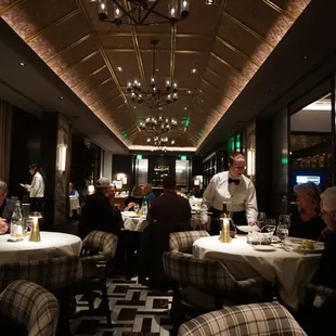 980 Prime dinning room
