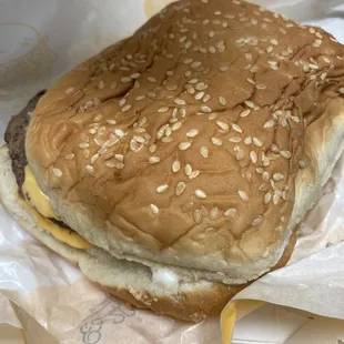 DOUBLE CHEESE BURGER