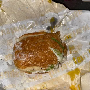 CRISPY CHICKEN THIGH BURGER