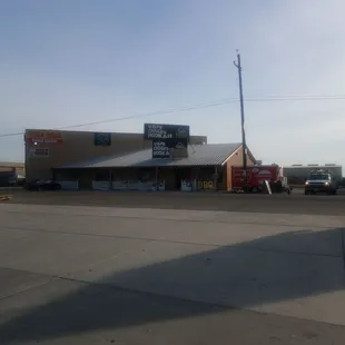 Street view of 99 smoke shop
