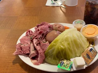 Luna's Deli & Restaurant