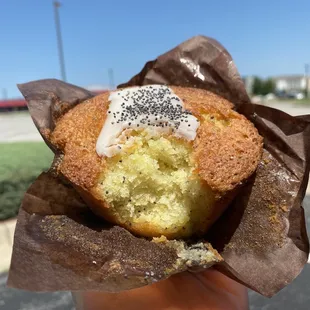 Lemon poppyseed muffin