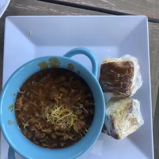 5 meat chili &amp; cornbread