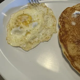 A "over easy" egg