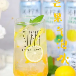 Mango sparkling water