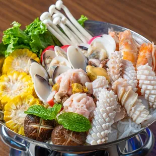 food, ramen and noodles