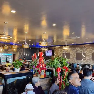 Full restaurant!