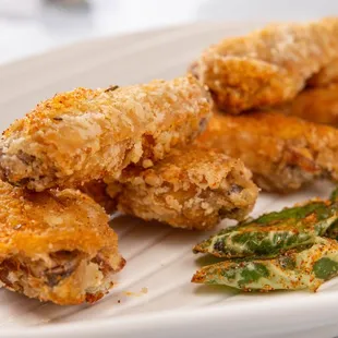 chicken wings and fried chicken, fried chicken, food, bbq chicken, chicken wings, bbq wings, poultry, fried chicken wings, chicken