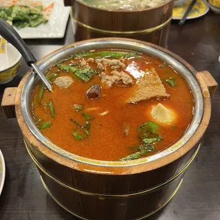 Lamb Stone Pot Noodle Soup