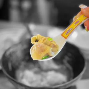 Wonton Soup | IG: whaevaeats