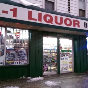 the outside of a liquor and wine store