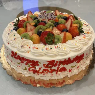 12&quot; fresh strawberry fruit cake