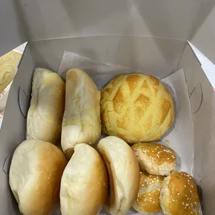 Cocktail bun, pineapple bun with bbq pork, mini bbq pork buns and mini wintermelon pastry