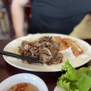 Banh hoi tau ky thit nuong