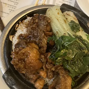 Chicken and mushroom clay pot with veggies.