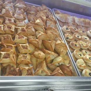 Mini meat pies Mini spinach  pies Mini pizza pies Mini cheese pies