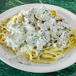  plate of chicken stroganoli
