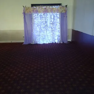 Have room to also set up ur own back drop