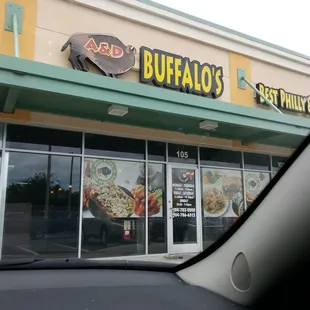 the outside of a restaurant