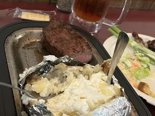 Ken's Steaks & Ribs