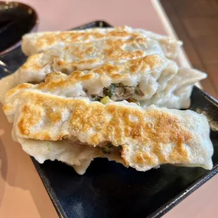 Pan Fried Pork Dumpling/Pot Stickers (8)