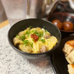 Hong You Chao Shou - spicy pork wontons