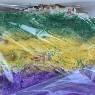 Snagged one of these Dong Phuong king cakes from here today! Absolutely delicious!!