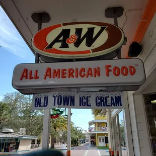 Love A&amp;W Root beer!