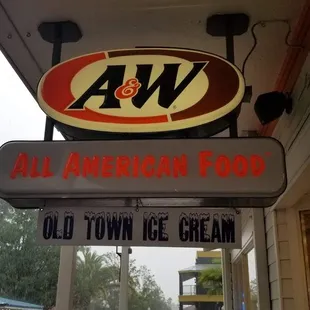 Exterior sign shot