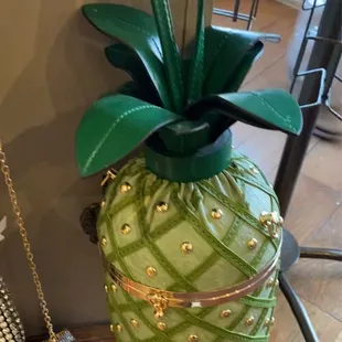 Pineapple purse