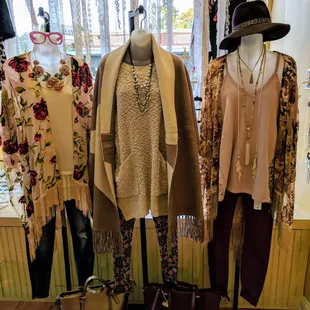 Burnt velvet kimono, throw it over a dress or your favorite jeans, the possibilities are  limitless.