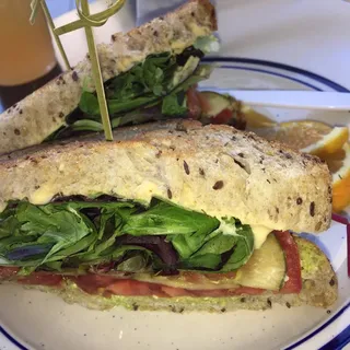 Hummus Veggie Sandwich