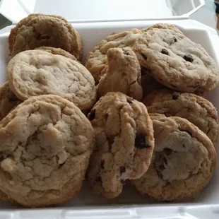 A whole bunch of cookies.  I called ahead and they were ready waiting for me 30 minutes later.