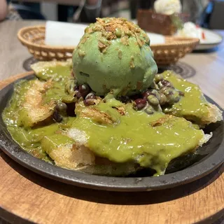 Matcha Red Bean Roti