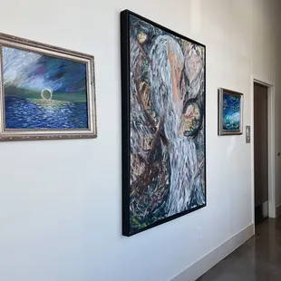 Beautiful art work all over