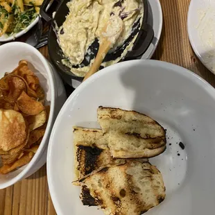 Bread with Artichoke dip