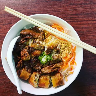 18. Bun Thit Nuong - Heo, Tom, Ga, Hoac, Dau, Du (Vermicelli Bowl)
