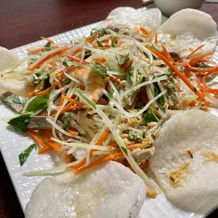 Thai papaya salad