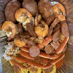 G. 1/2lb Snow Crab Leg, 1/2lb Shrimp( No Head ), 1/2lb Sausage and 3pcs boil Eggs Combo