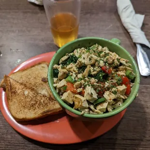 Tofu scramble, toast &amp; apple juice