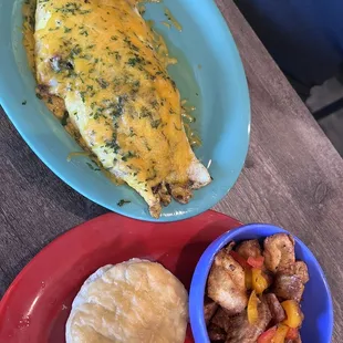 Omelette biscuit potatoes