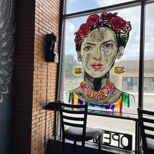 Beautiful art on the glass of Frida