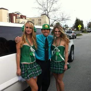 St pattys day pub crawl  Guinness Beer  girls
