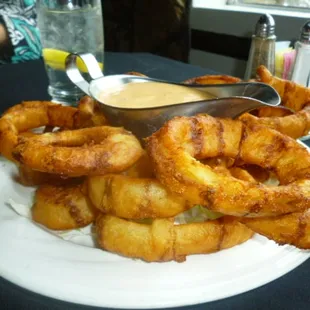 Black &amp; Tan Onion Rings