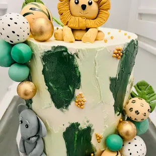 Cakes, cupcakes, cake pops