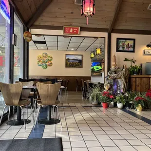 Inside view. I went during off peak hours.