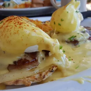 Sausage eggs benedict