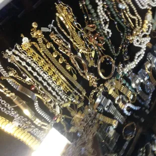 Gold Buyer, Jewelry Exchange in Honolulu, HI