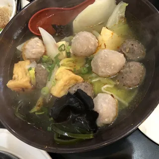 M6. Beef Balls and Pork Balls Mala Tang